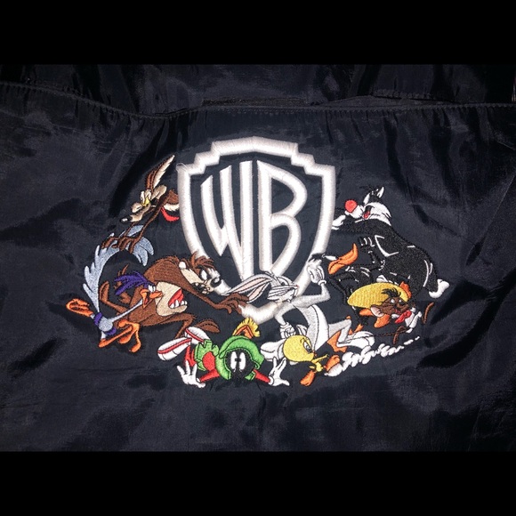 Warner Brothers bag 🐰 - Picture 2 of 4